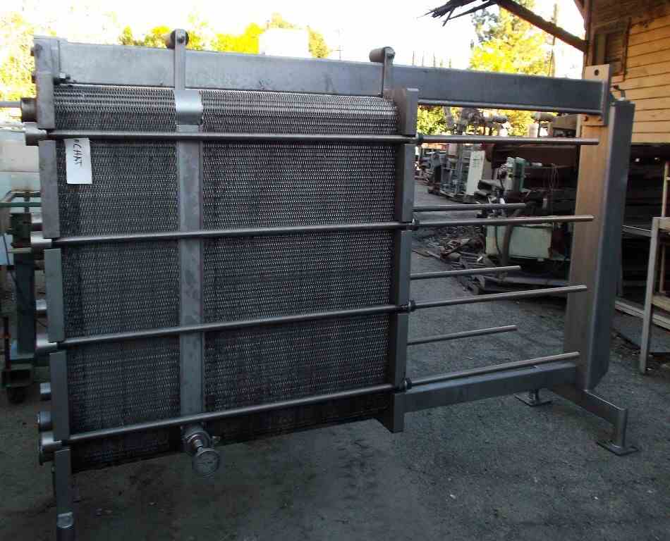 1000 Sq Ft Paul Mueller Stainless Steel Plate Heat Exchanger