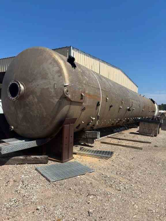 126 " Dia Nooter 304L Stainless Steel Tray Columns