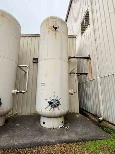 2000 Gallon Vertical Carbon Steel Pressure Vessel - Silvan Industries