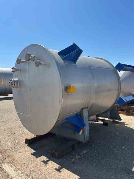 2500 Gallon Equipromex 304 Stainless Steel Tank