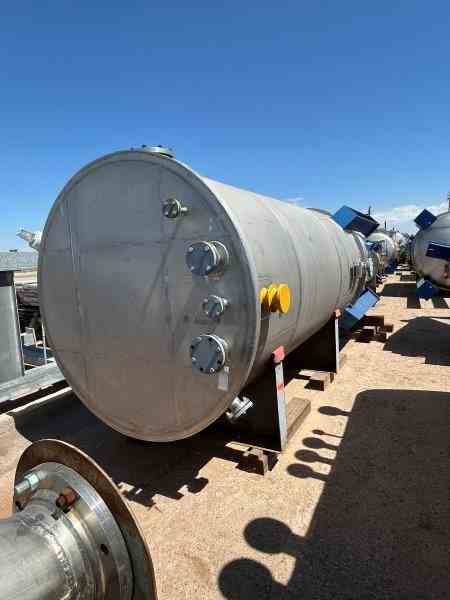 3200 Gal Equipromex 304 Stainless Steel Tank
