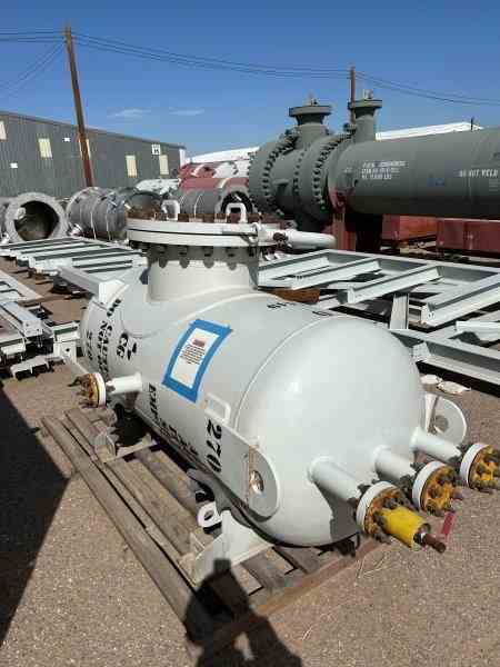 370 Gal Praj Industries Vertical Carbon Steel Pressure Vessel