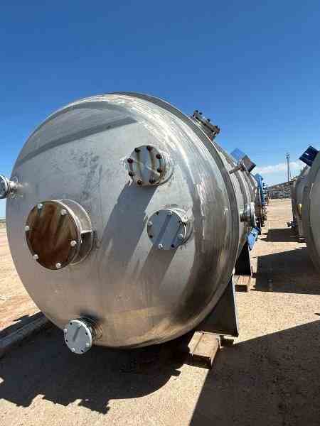 4500 Gal Equipromex 304L Stainless Steel Tank