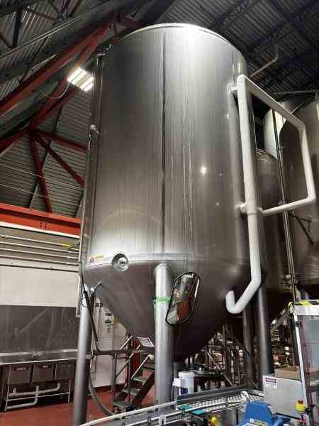 8300 Gal Mueller Stainless Steel Tank