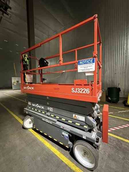 Skyjack SJ3226 Scissor Lift