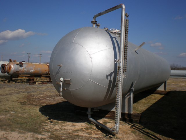 17000-gal-wyatt-industries-inc-horizontal-carbon-steel-pressure-vessel-7295-new-used-and