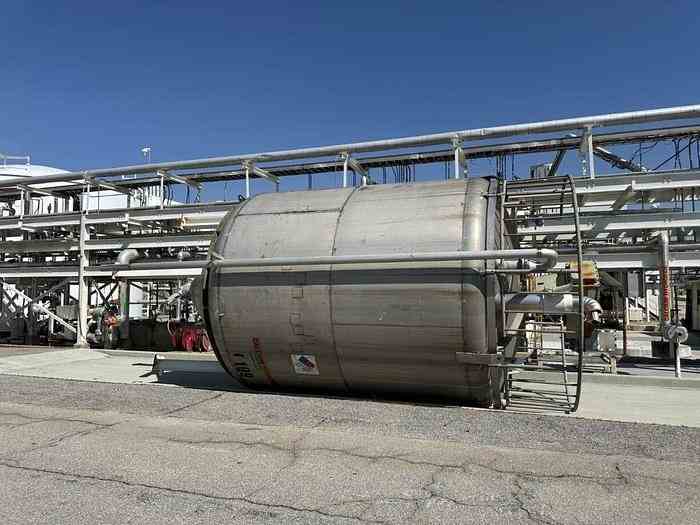 12000-gal-whiting-metals-304-stainless-steel-pressure-vessel