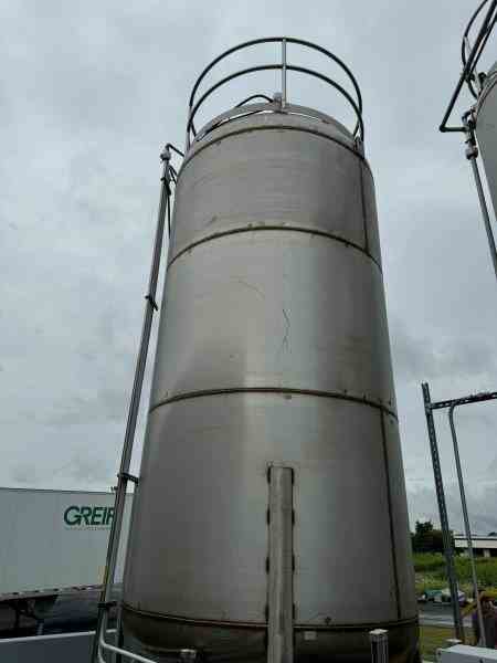 5500-gal-k-e-fabricating-stainless-steel-tank