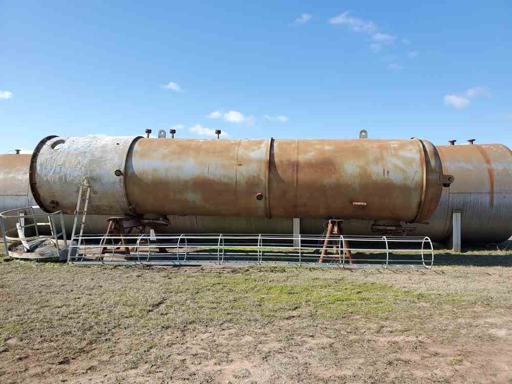 7250 Gal C.E. Natco Vertical Carbon Steel Pressure Vessel