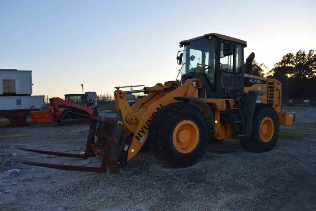 Hyundai HL740-9 Wheel Loader