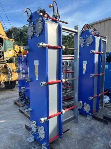 Unused 1622 Sq Ft 304 SS Plate Heat Exchanger A-L